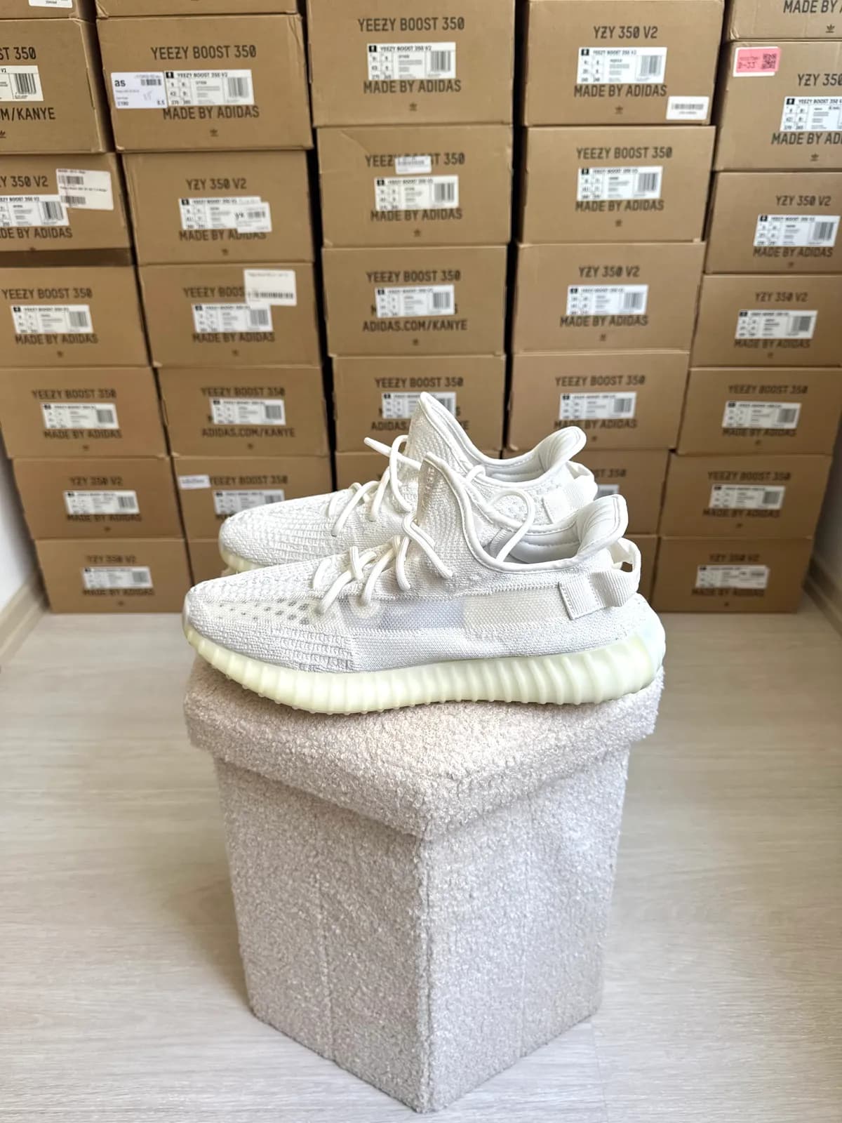 Yeezy Boost 350 V2 Bone — mărimea 46 — foto 1