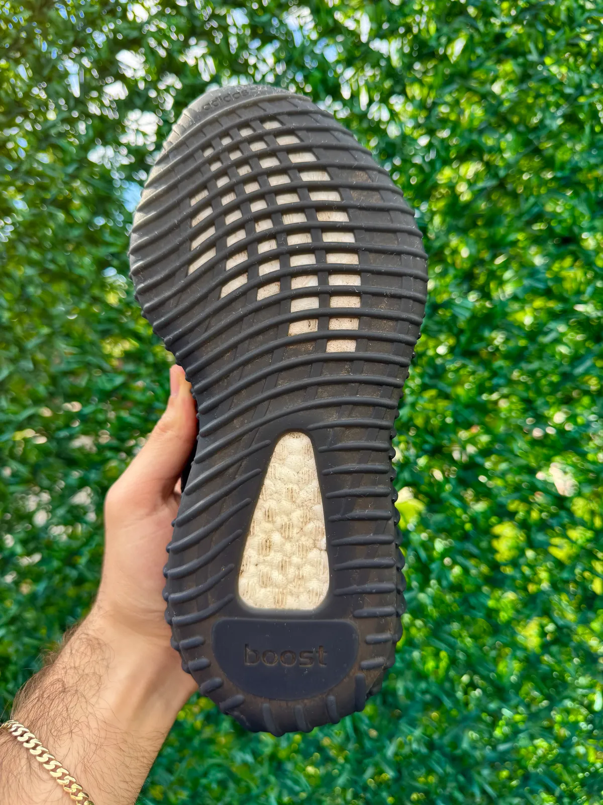 Yeezy Boost 350 V2 Onyx — mărimea 37 1/3 — foto 3