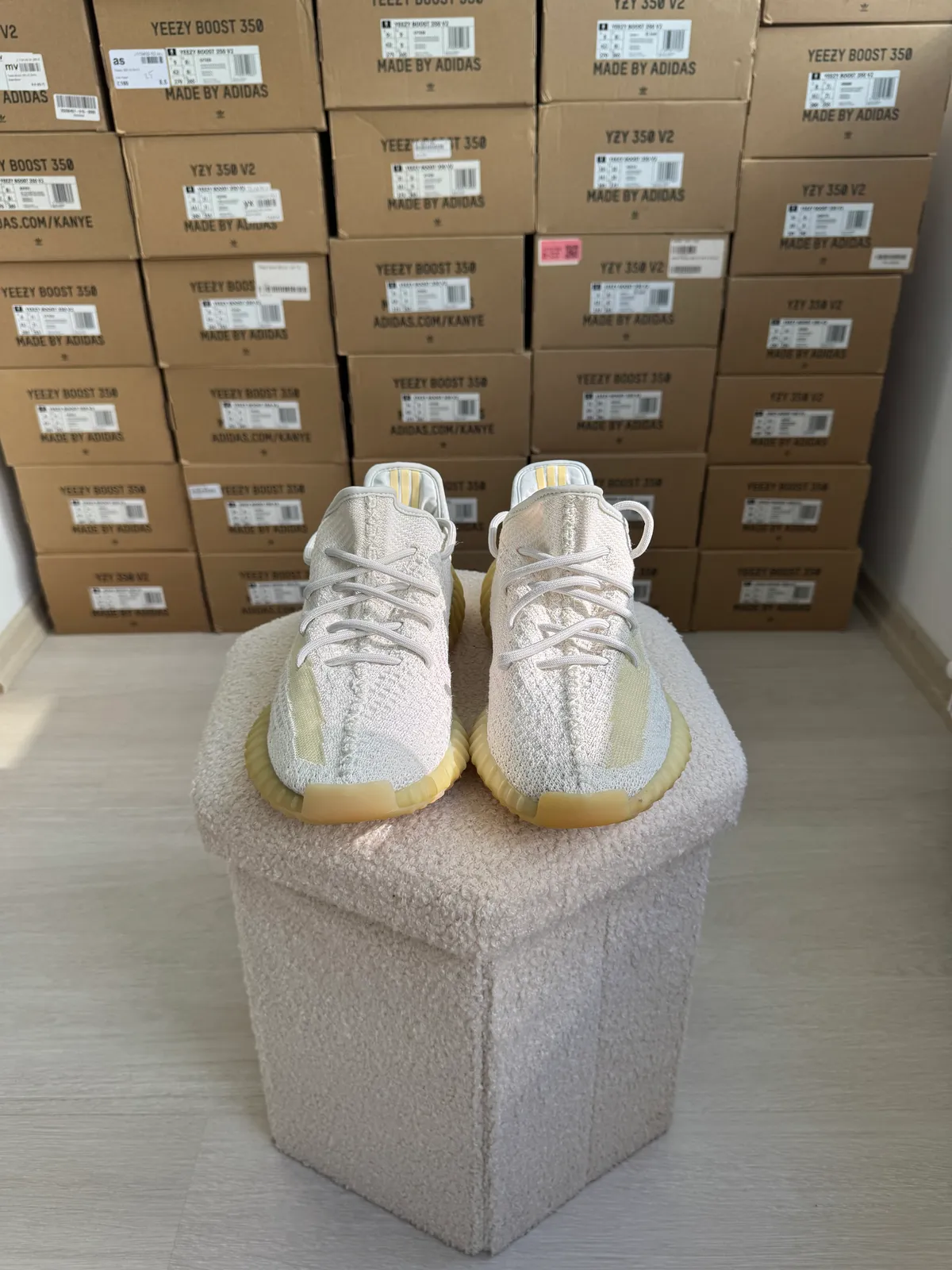 Yeezy Boost 350 V2 Light — mărimea 43 1/3 — foto 2