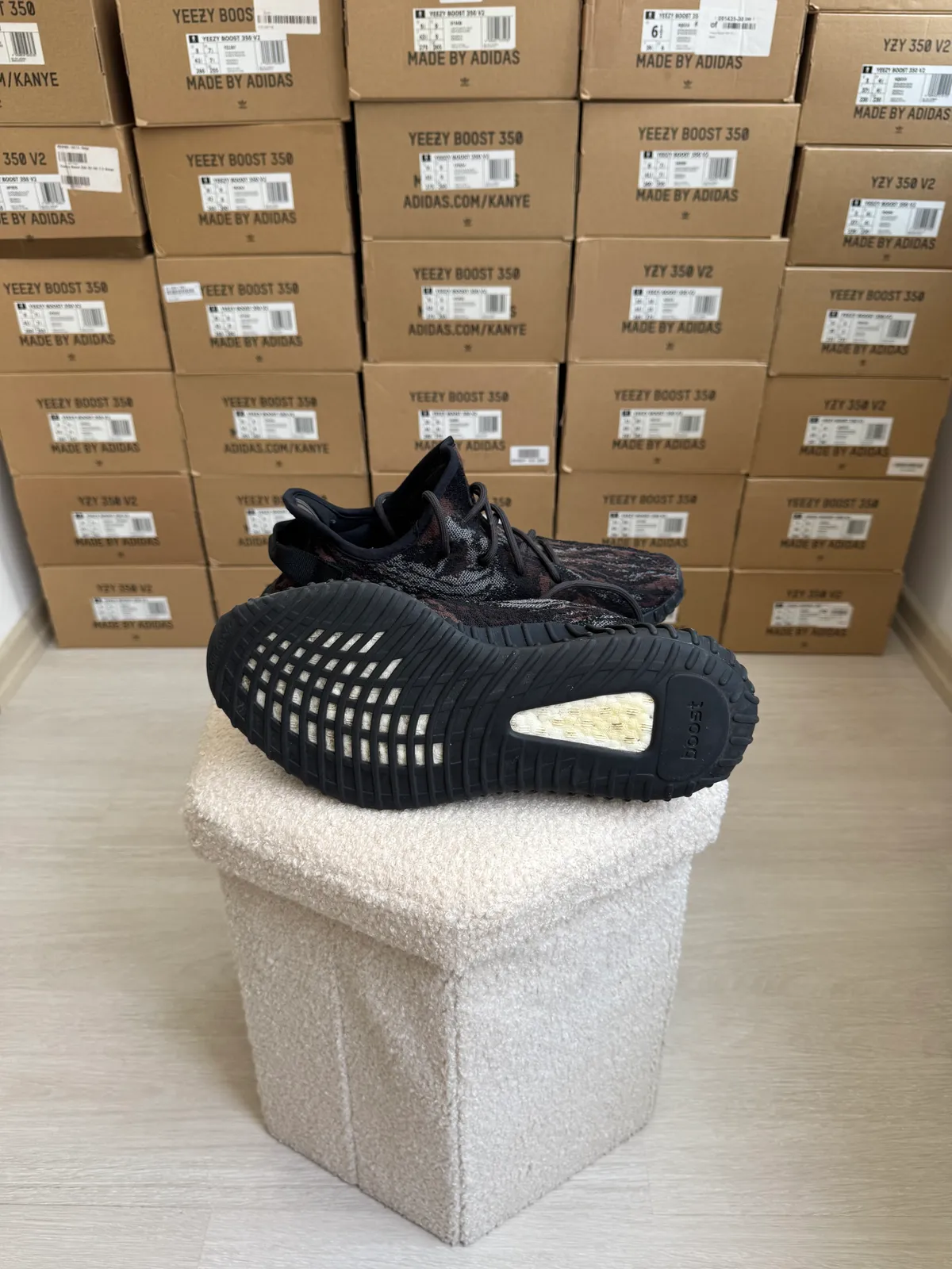 Yeezy Boost 350 V2 MX Rock — mărimea 44 — foto 2