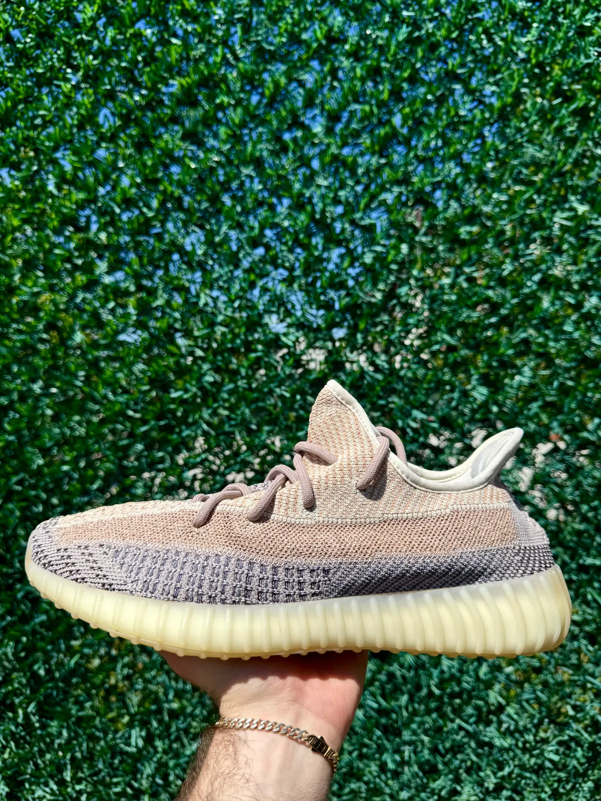 Yeezy Boost 350 V2 Ash Pearl — mărimea 45 1/3 — foto 1