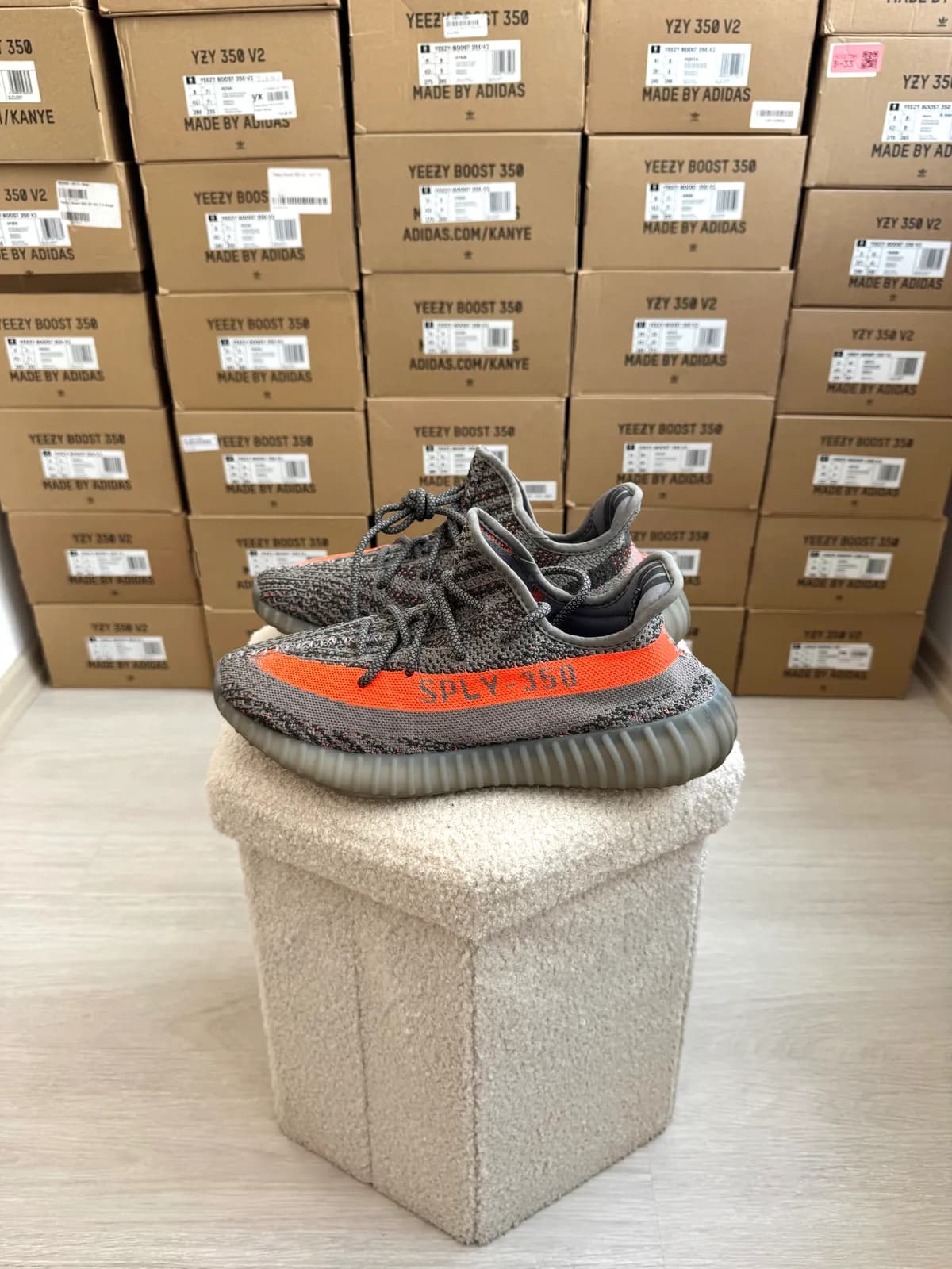 Yeezy Boost 350 V2 Beluga — mărimea 44 — foto 1