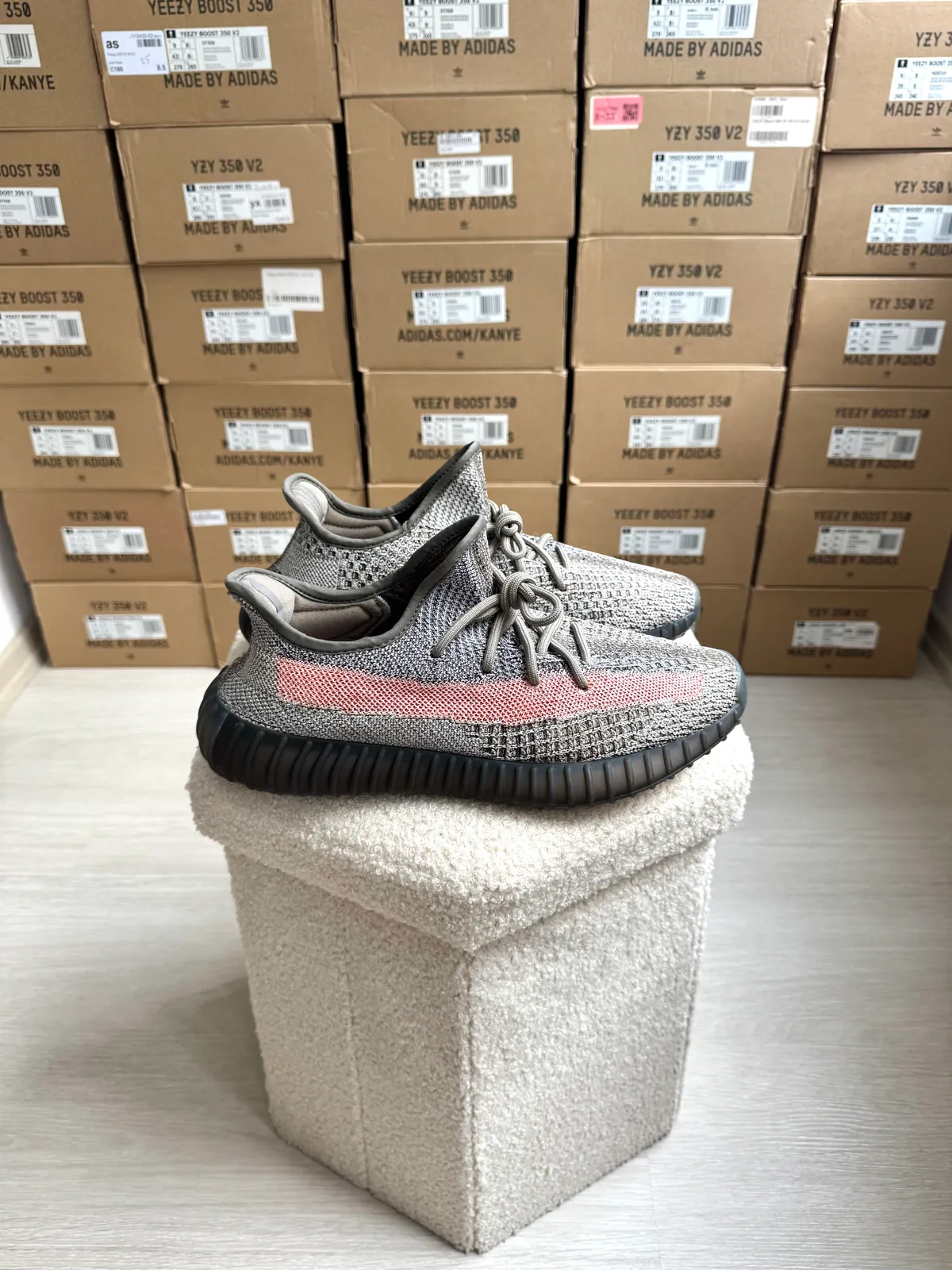 Yeezy Boost 350 V2 Ash Stone — mărimea 43 1/3 — foto 3