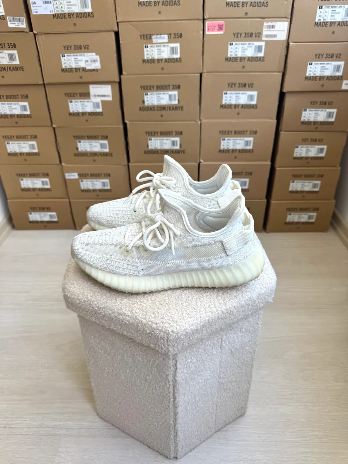 Yeezy Boost 350 V2 Bone — mărimea 41 1/3 — foto 1