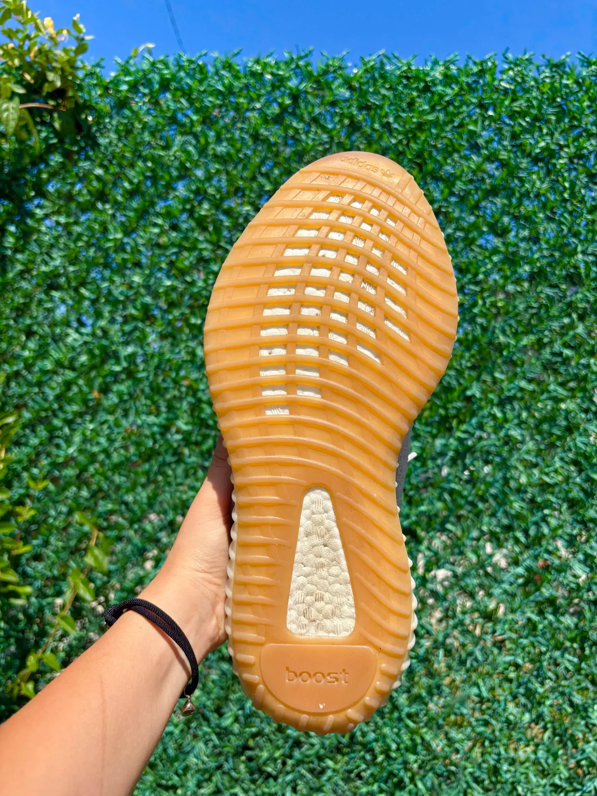 Yeezy Boost 350 V2 Sesame — mărimea 45 1/3 — foto 3