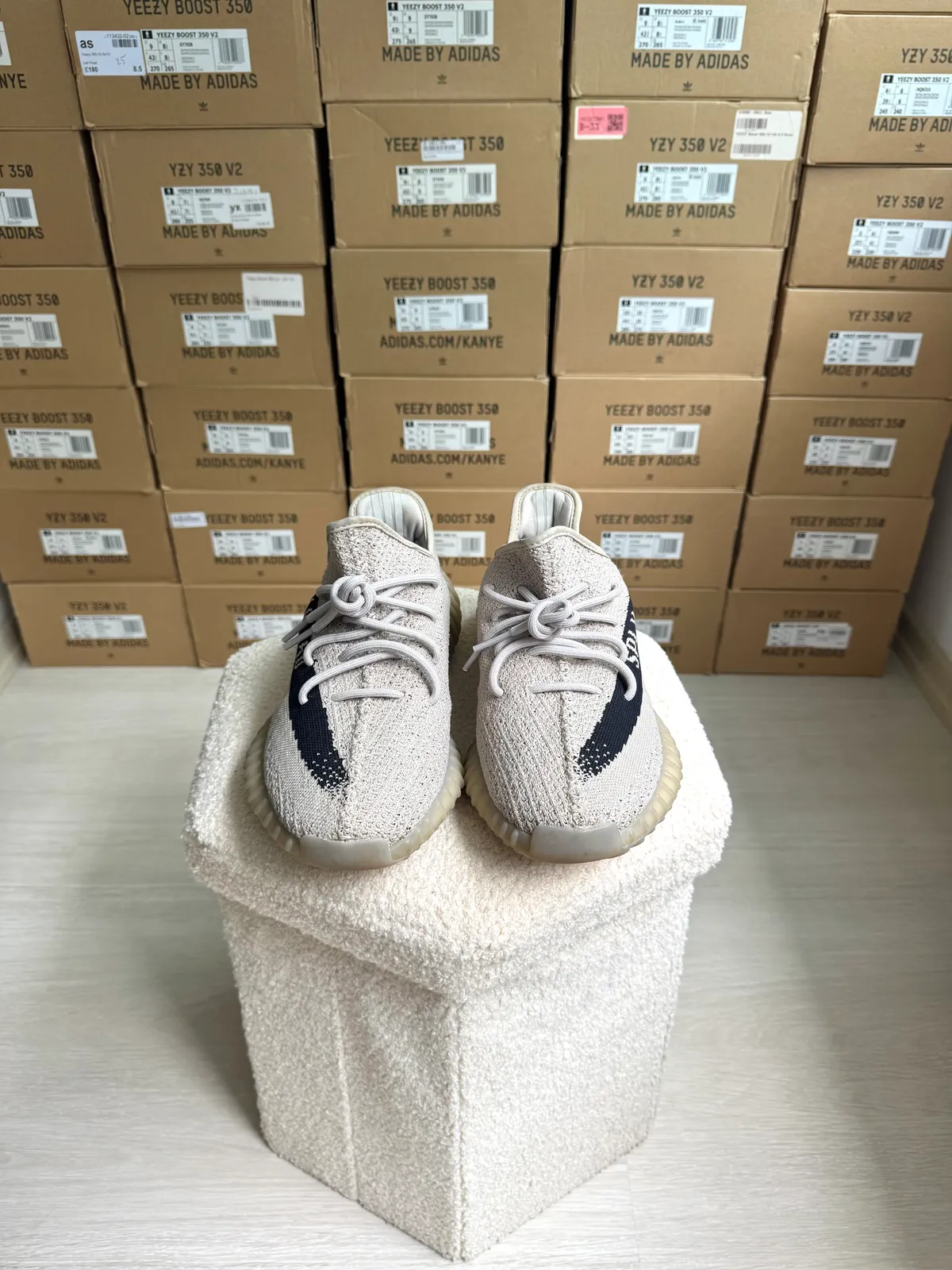 Yeezy Boost 350 V2 Slate — mărimea 44 2/3 — foto 2