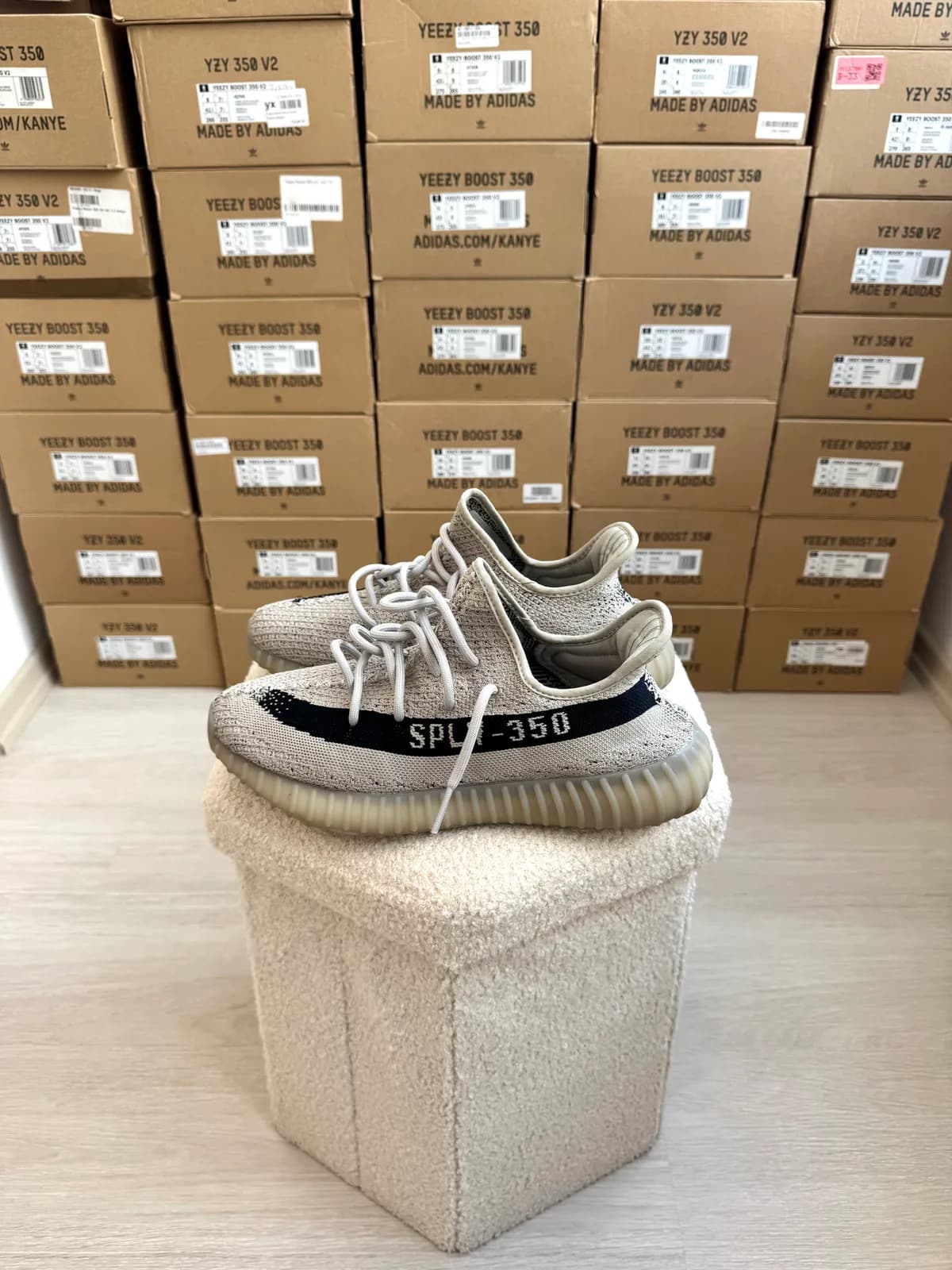 Yeezy Boost 350 V2 Slate — mărimea 42 2/3 — foto 1