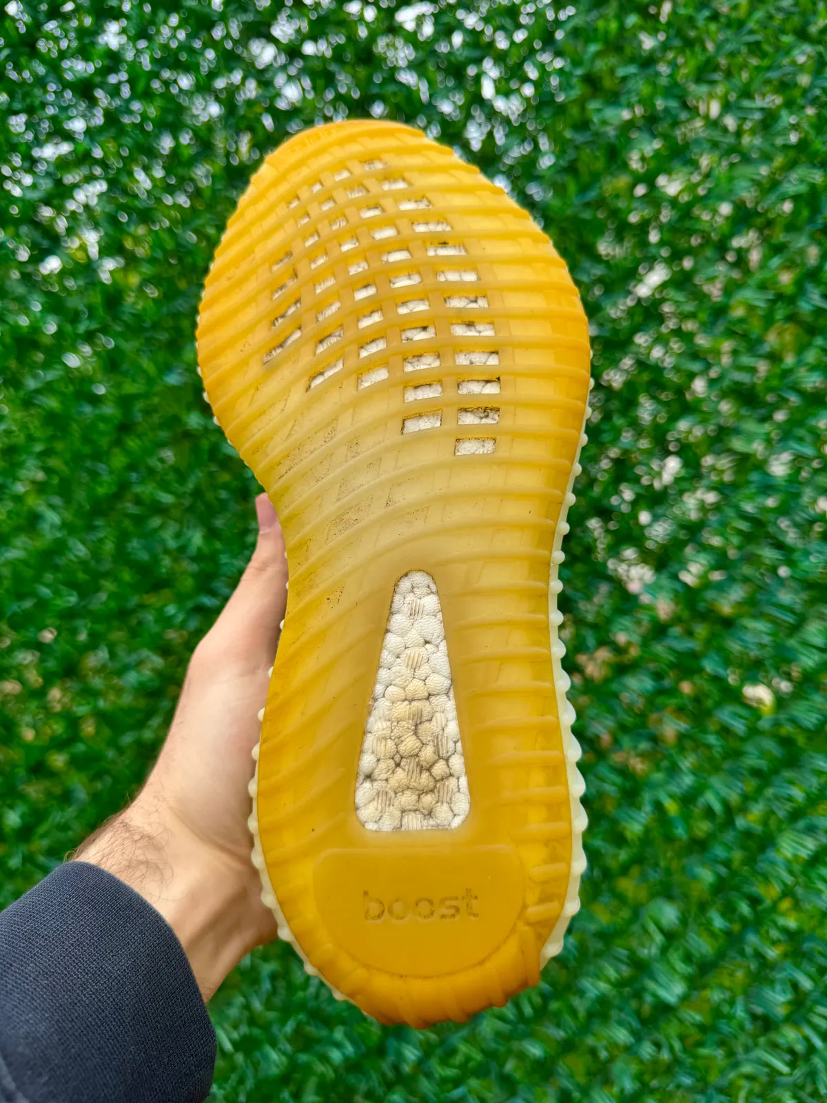 Yeezy Boost 350 V2 Blue Tint — mărimea 42 2/3 — foto 2