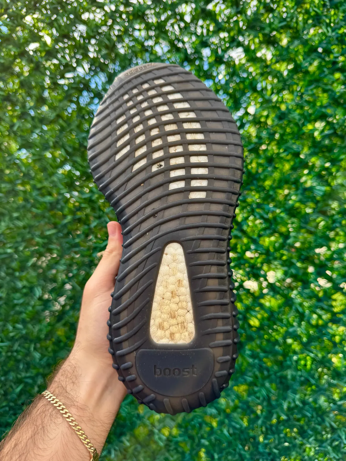 Yeezy Boost 350 V2 Bred — mărimea 41 1/3 — foto 2