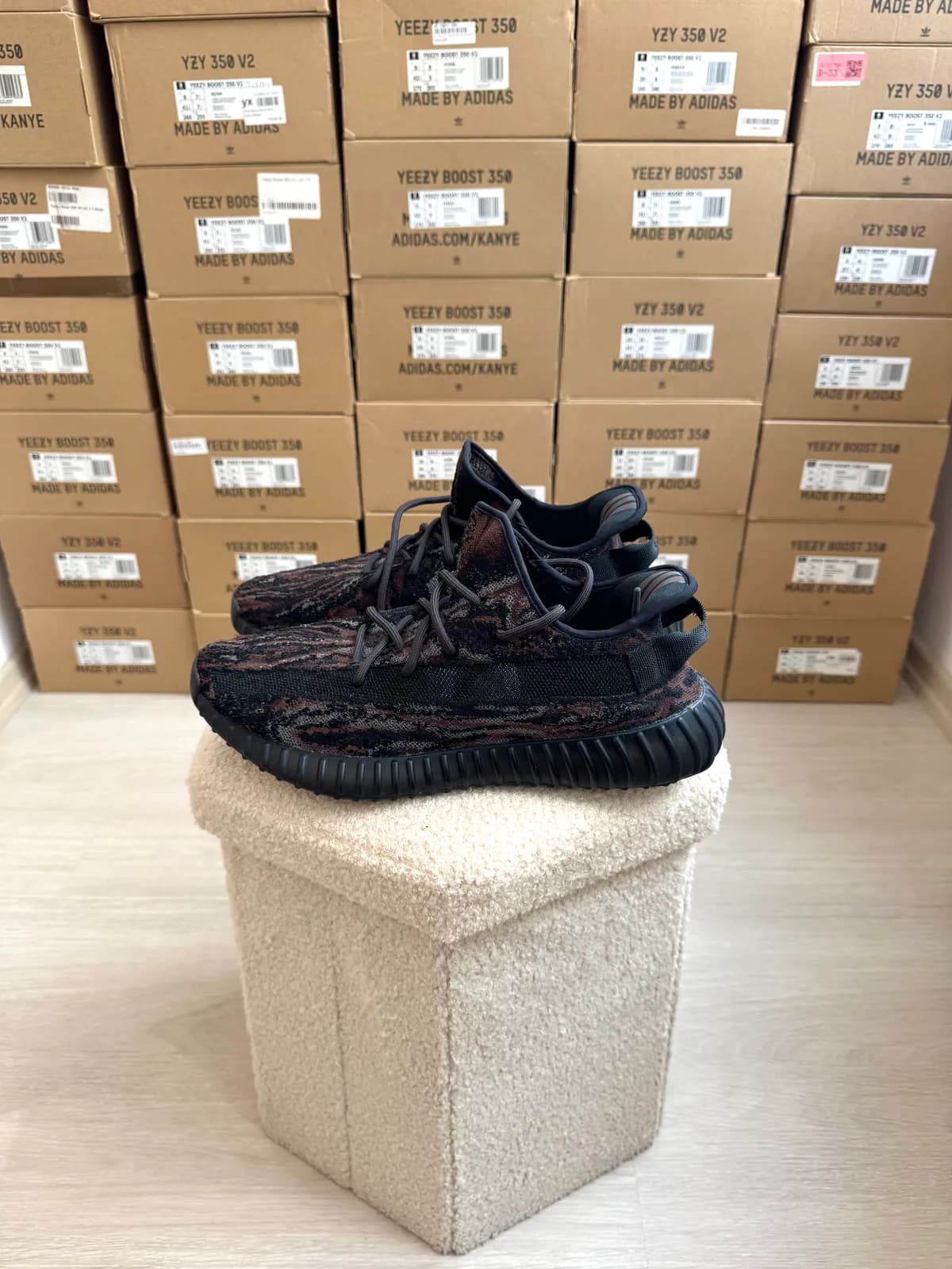 Yeezy Boost 350 V2 MX Rock — mărimea 44 2/3 — foto 1