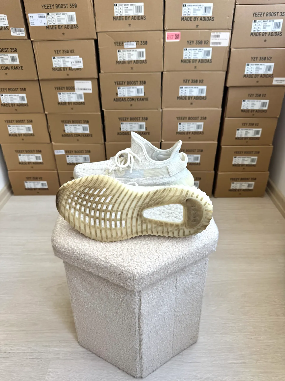 Yeezy Boost 350 V2 Bone — mărimea 41 1/3 — foto 4