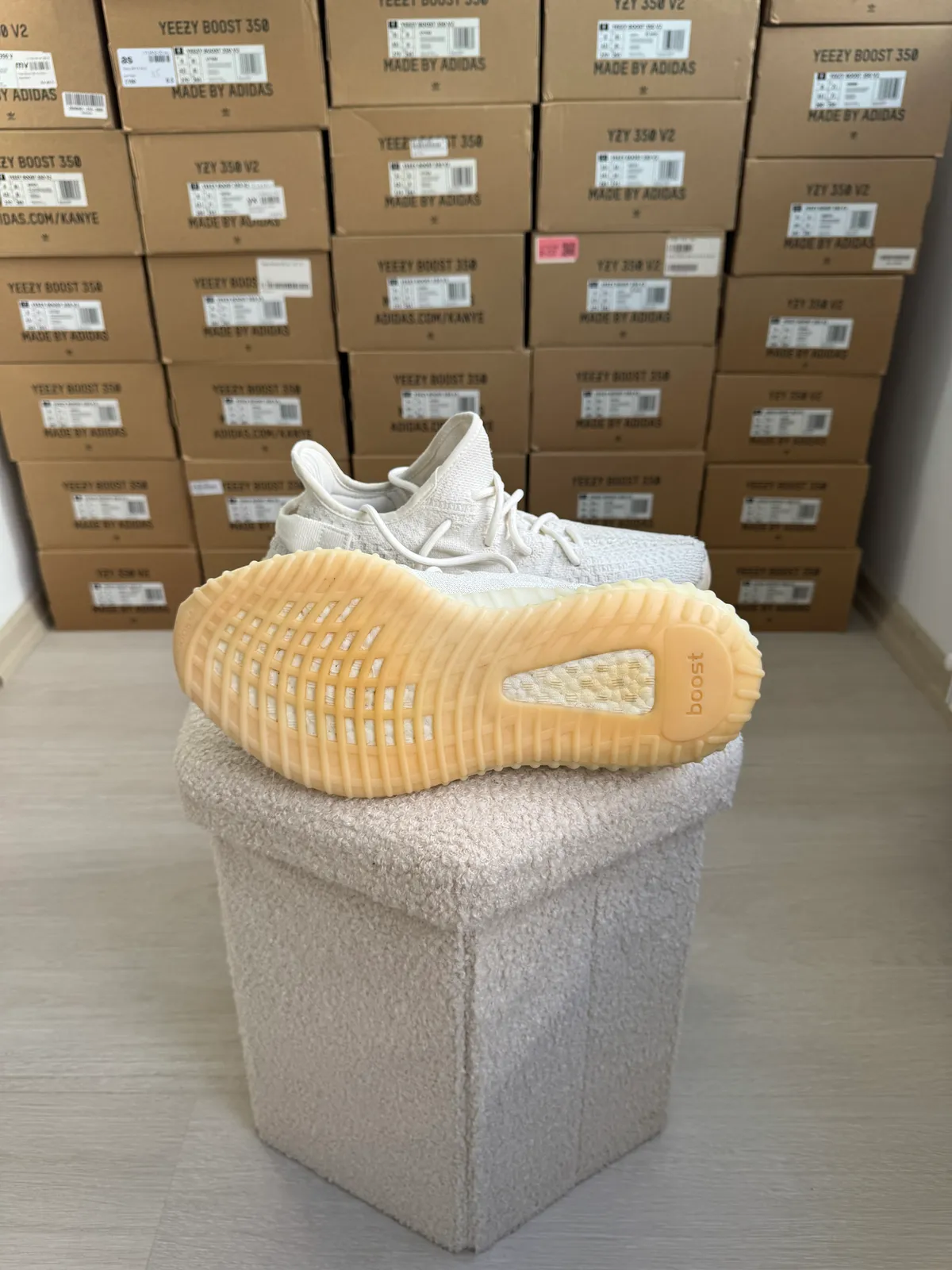 Yeezy Boost 350 V2 Bone — mărimea 44 2/3 — foto 4