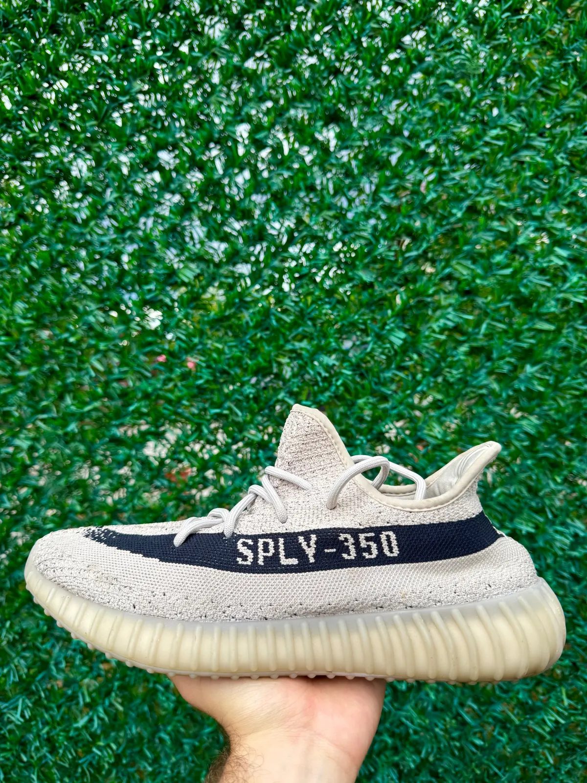 Yeezy Boost 350 V2 Slate — mărimea 44 2/3 — foto 1
