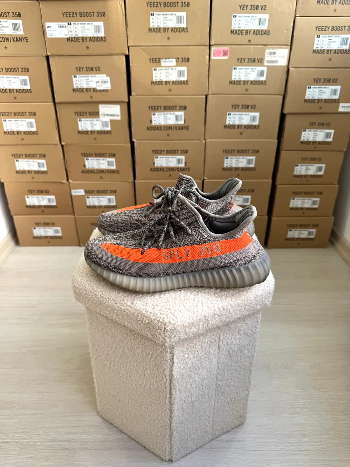 Yeezy Boost 350 V2 Beluga — mărimea 42 — foto 1