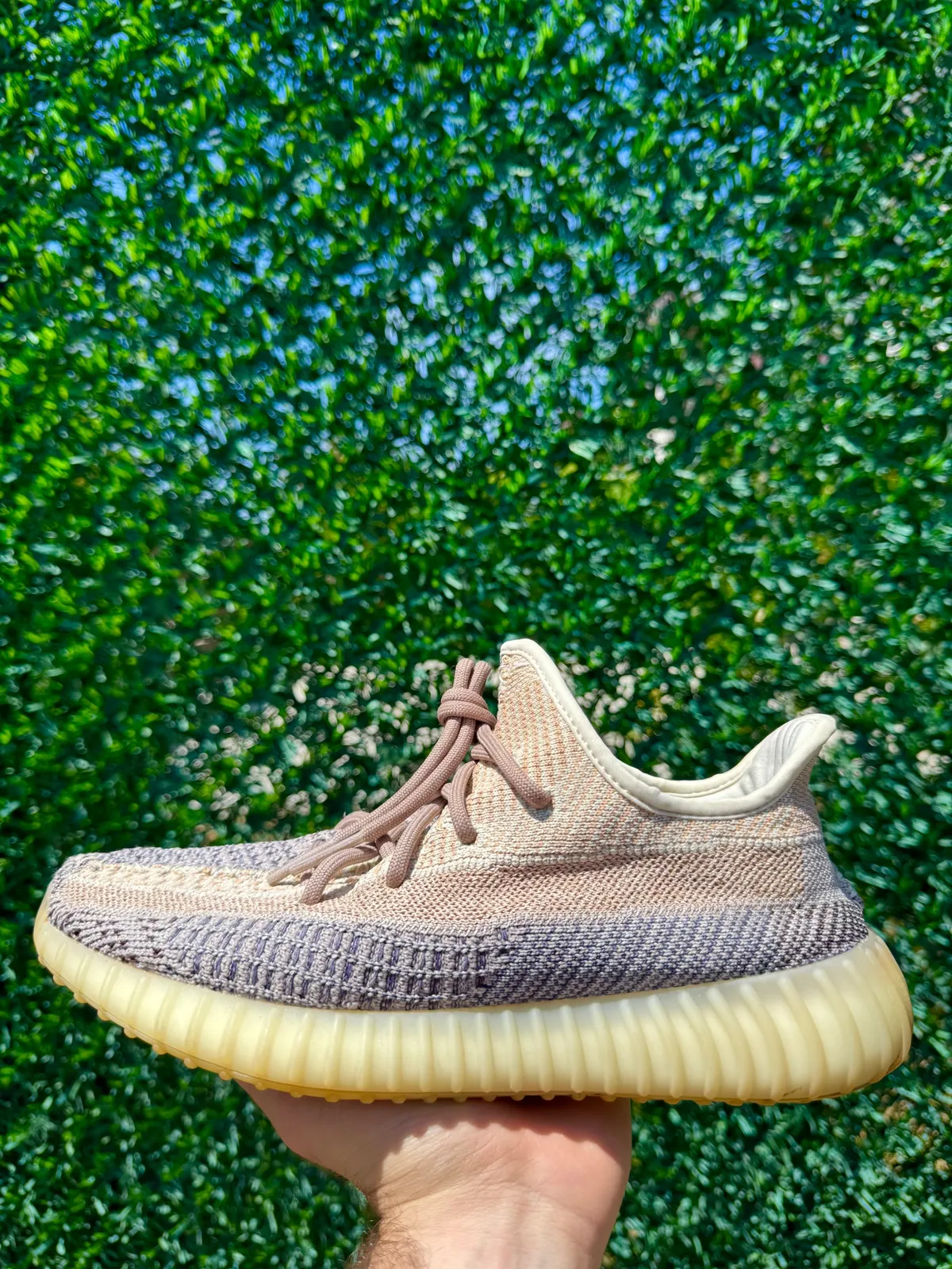 Yeezy Boost 350 V2 Ash Pearl — mărimea 40 2/3 — foto 1