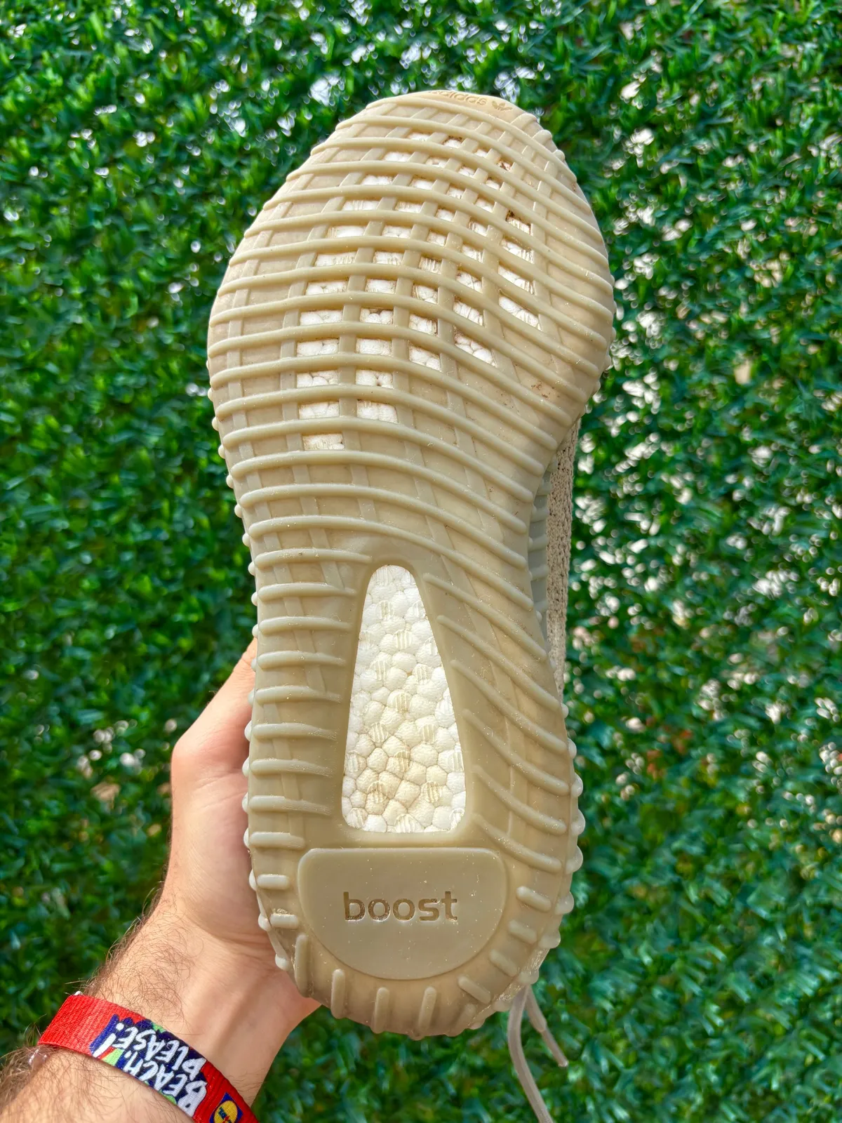 Yeezy Boost 350 V2 Granite — mărimea 45 1/3 — foto 3