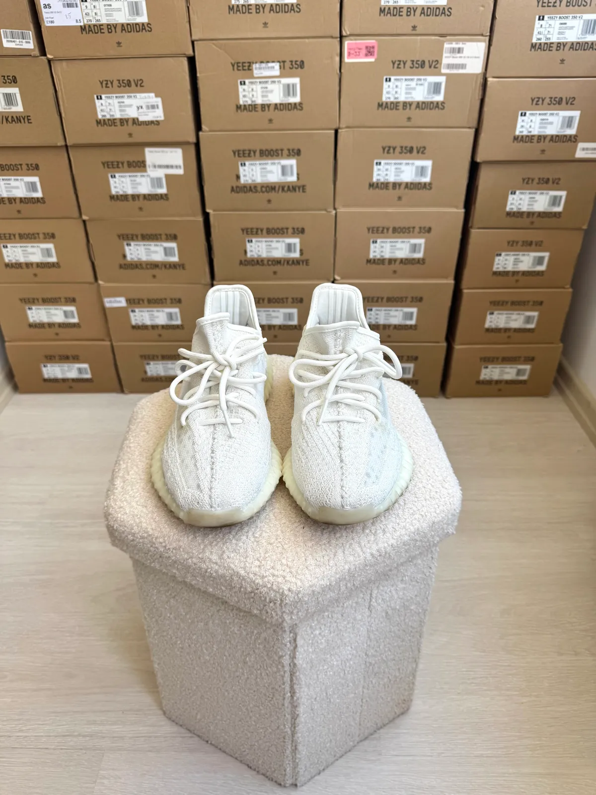 Yeezy Boost 350 V2 Bone — mărimea 41 1/3 — foto 2