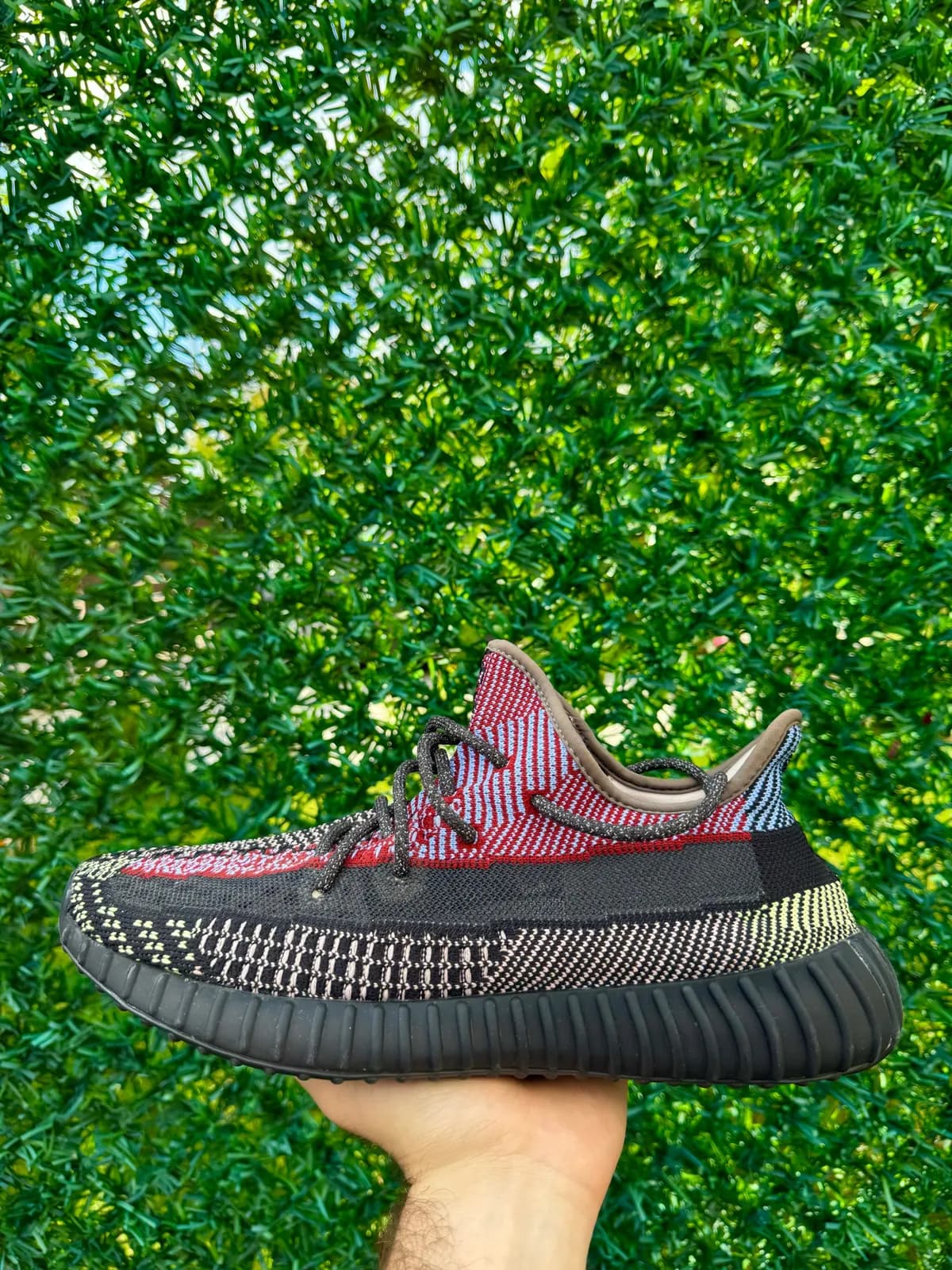 Yeezy Boost 350 V2 Yecheil — mărimea 45 1/3 — foto 1