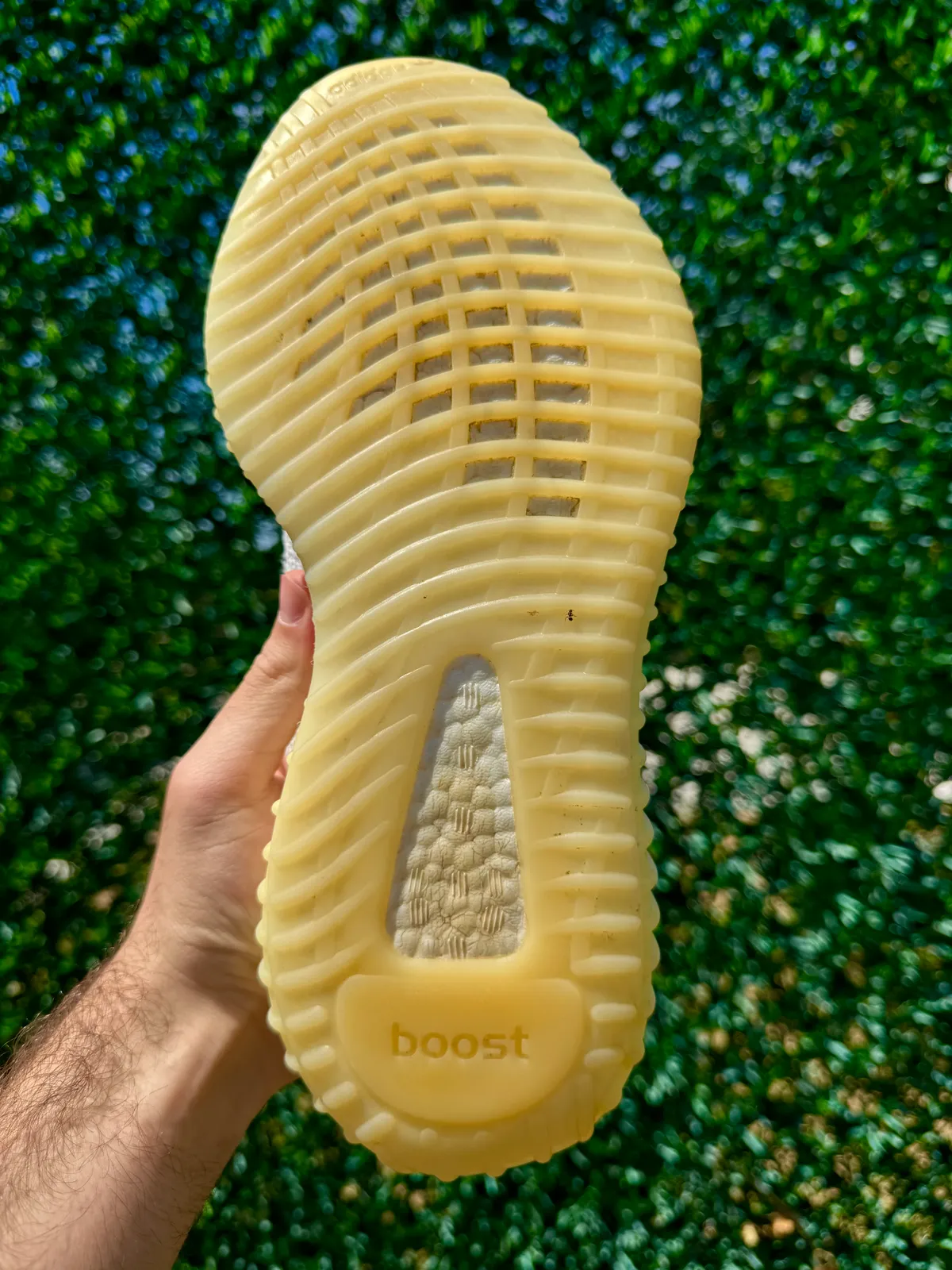 Yeezy Boost 350 V2 Cream / Triple White — mărimea 42 — foto 2
