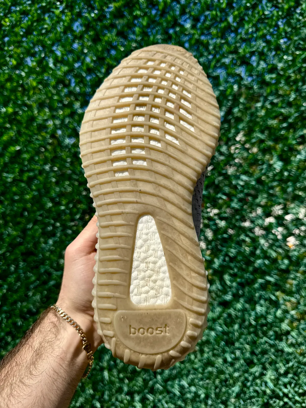 Yeezy Boost 350 V2 Tail Light — mărimea 42 2/3 — foto 3