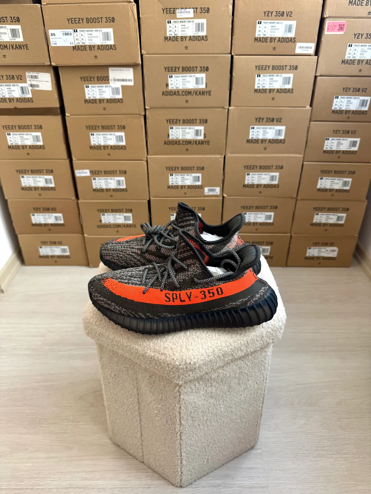 Yeezy Boost 350 V2 Carbon Beluga — mărimea 41 1/3 — foto 1
