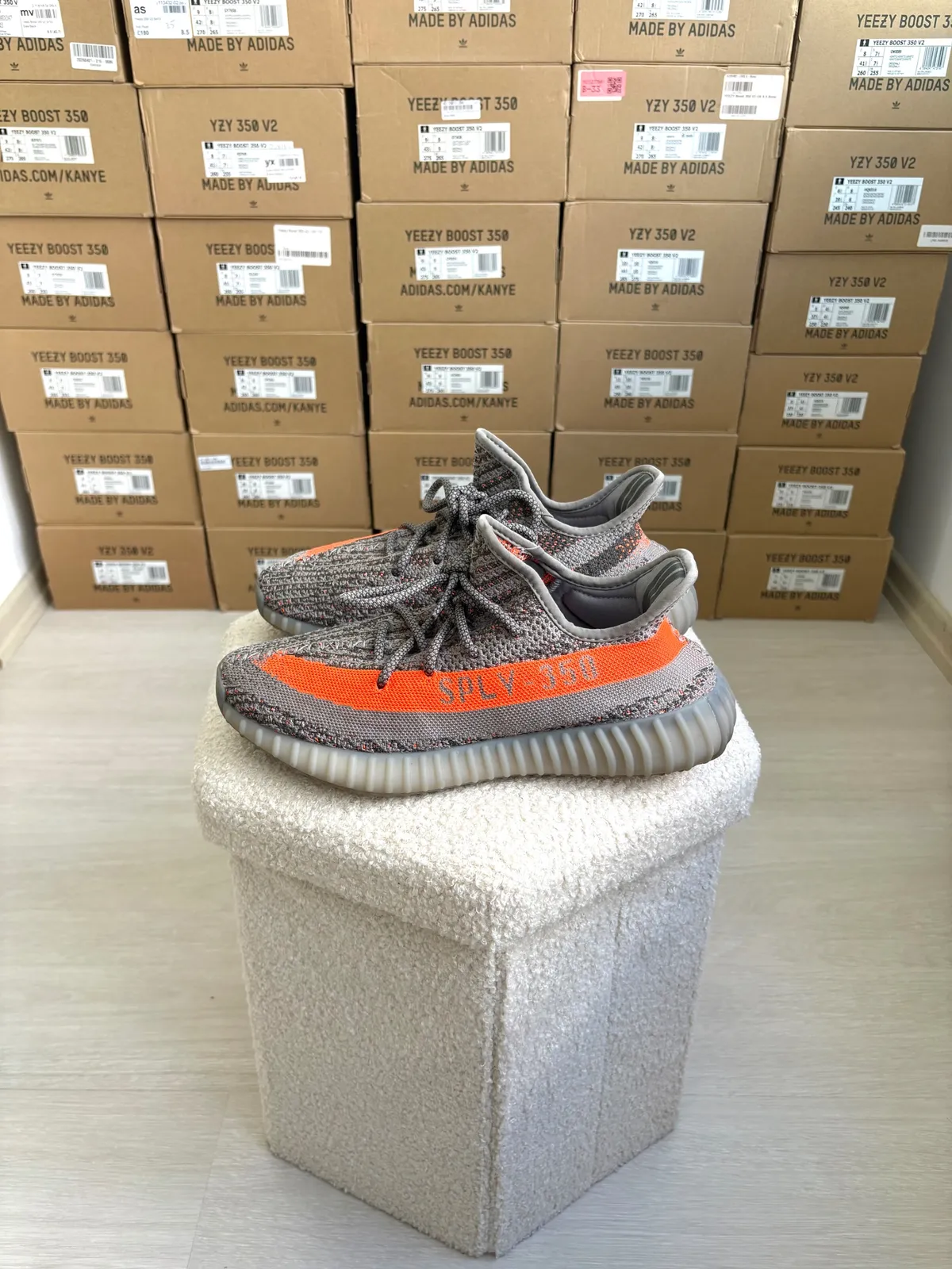 Yeezy Boost 350 V2 Beluga Reflective — mărimea 42 — foto 1