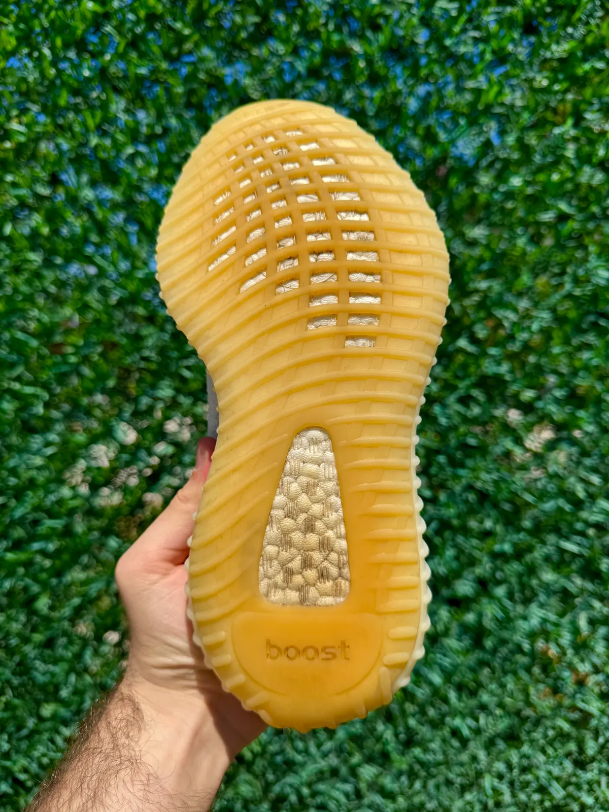 Yeezy Boost 350 V2 Bone — mărimea 37 1/3 — foto 2