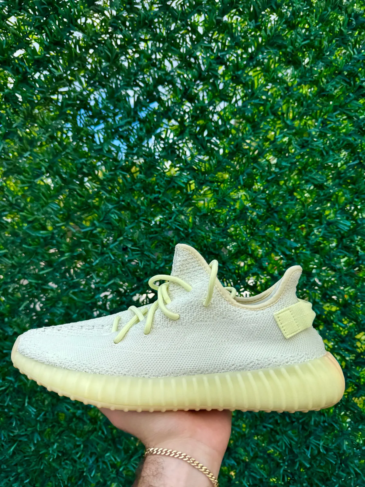 Yeezy Boost 350 V2 Butter — mărimea 44 2/3 — foto 1
