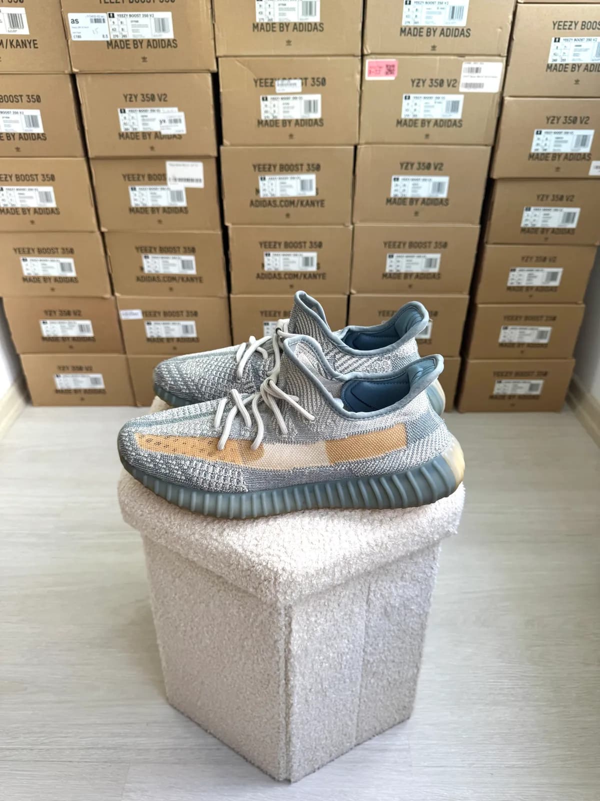 Yeezy Boost 350 V2 Israfil — mărimea 44 2/3 — foto 1