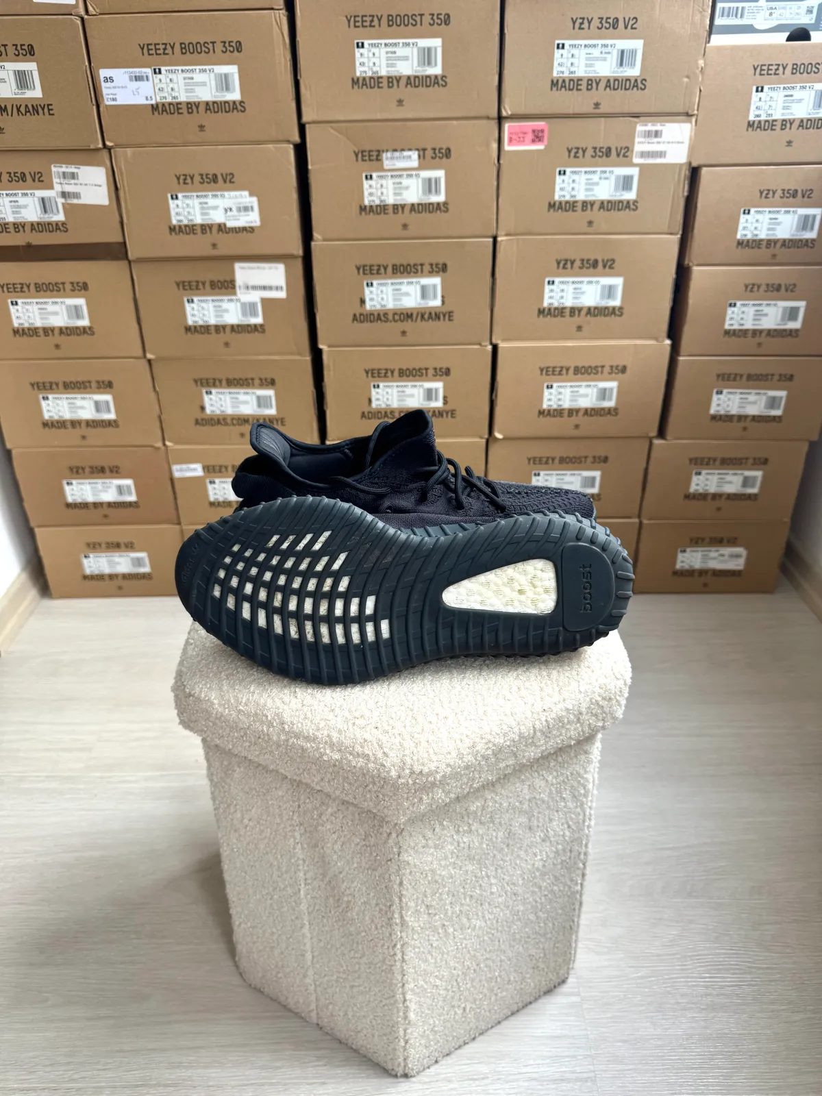 Yeezy Boost 350 V2 Onyx — mărimea 45 1/3 — foto 4
