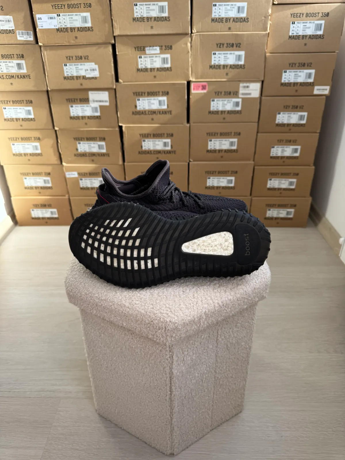 Yeezy Boost 350 V2 Black Static — mărimea 43 1/3 — foto 4