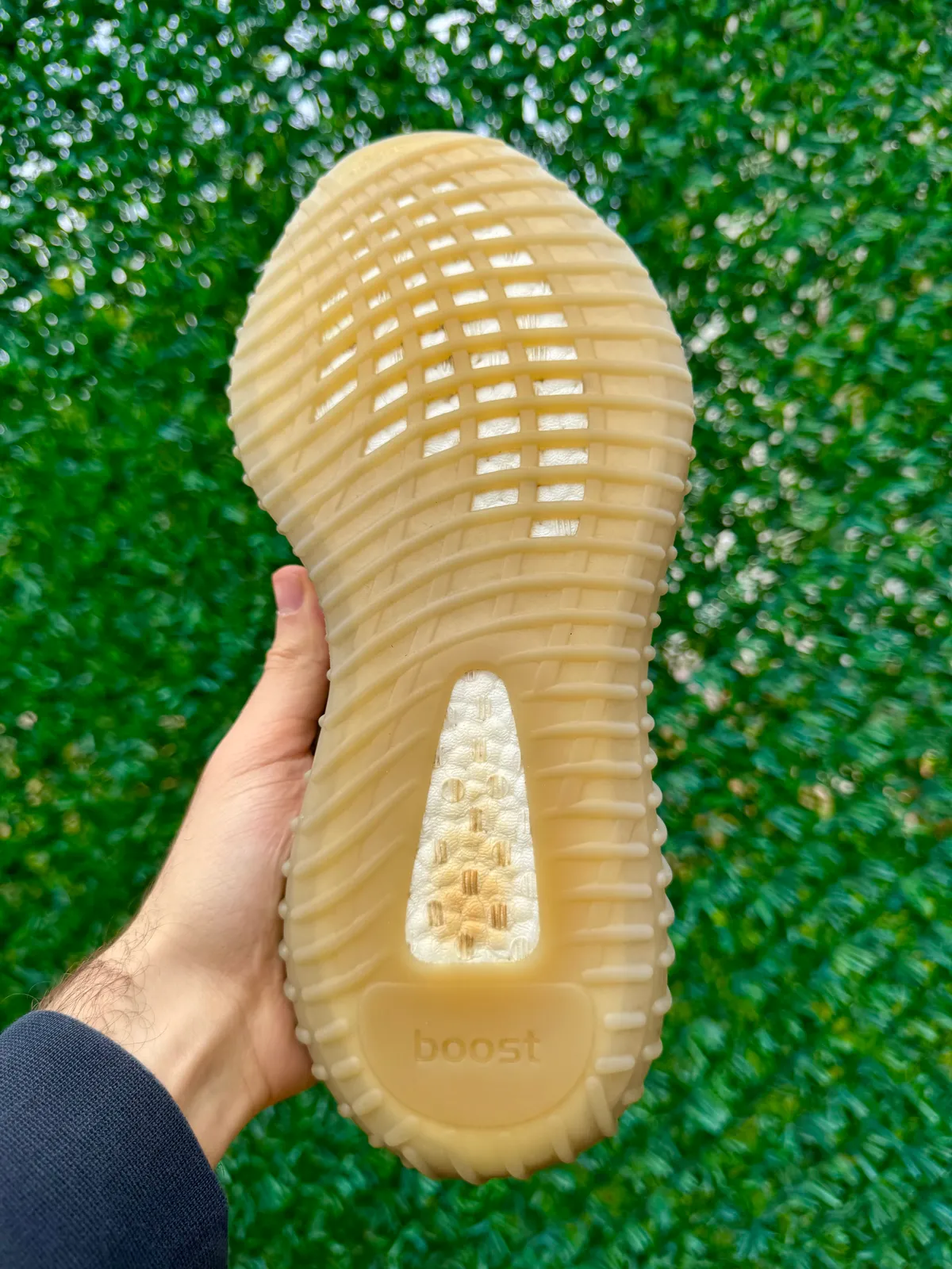 Yeezy Boost 350 V2 Slate — mărimea 41 1/3 — foto 2