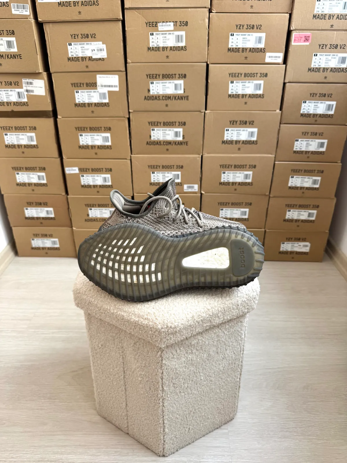 Yeezy Boost 350 V2 Ash Stone — mărimea 43 1/3 — foto 4