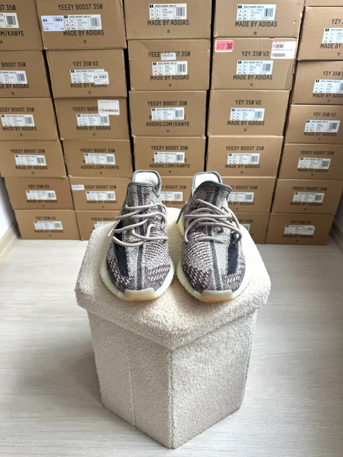 Yeezy Boost 350 V2 Zyon — mărimea 42 2/3 — foto 2
